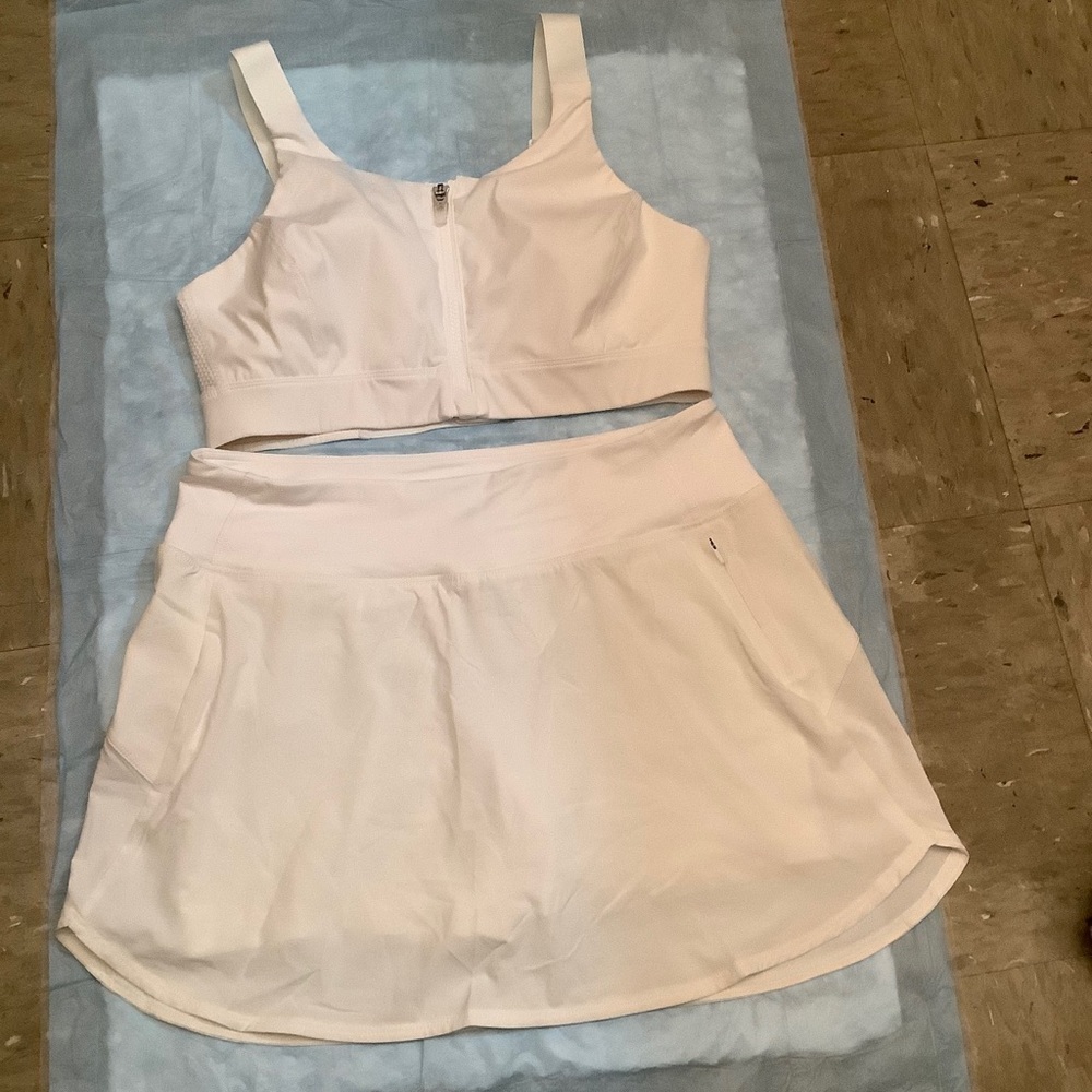 Outdoor Voices Skort / Skirt Large & Sport Bra Top L / XL White Set NWOT​​​​​​